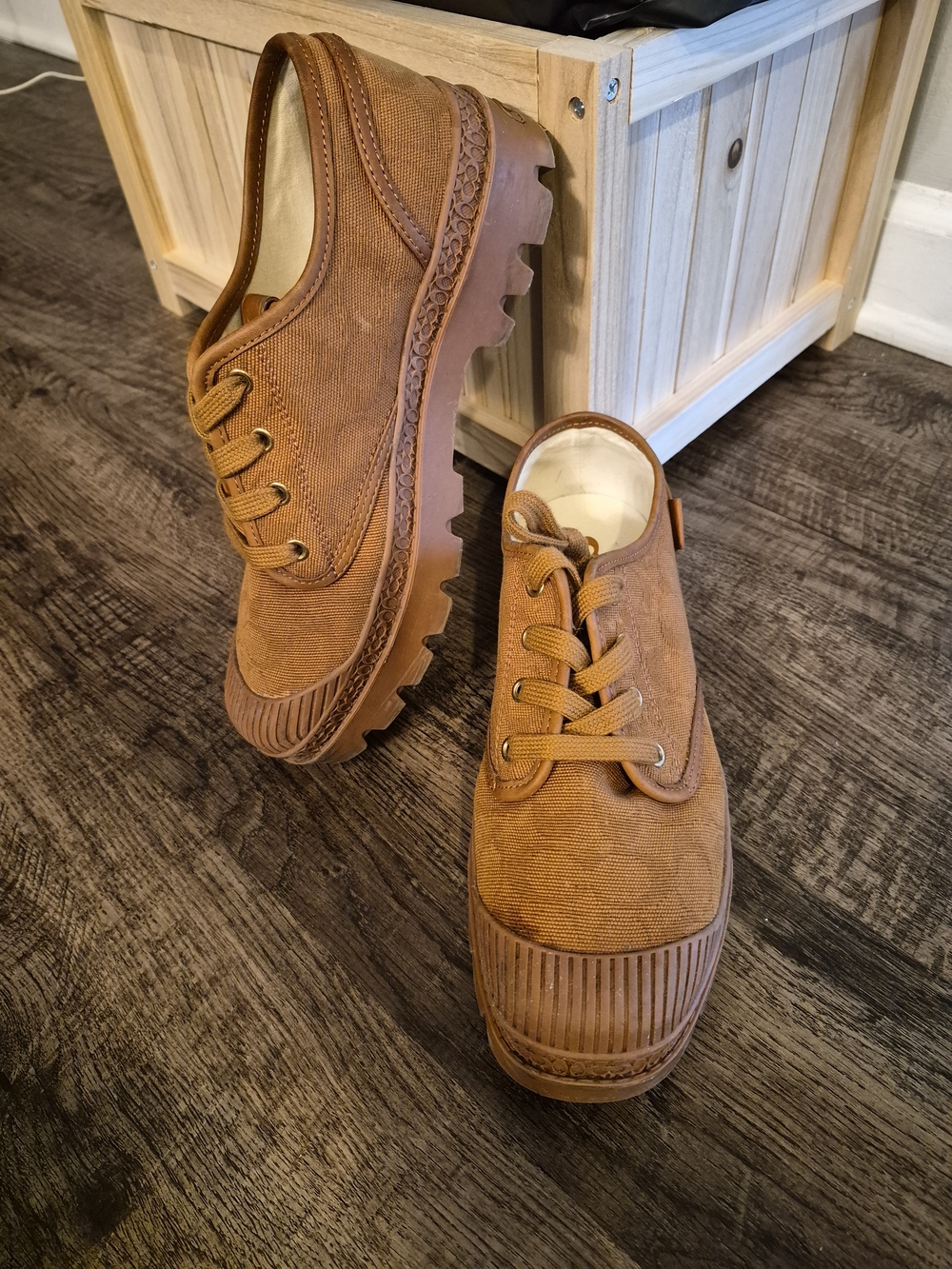 Coach Men's Low-Top Canvas Sneakers in Tan Brown - Picture 4 of 5
